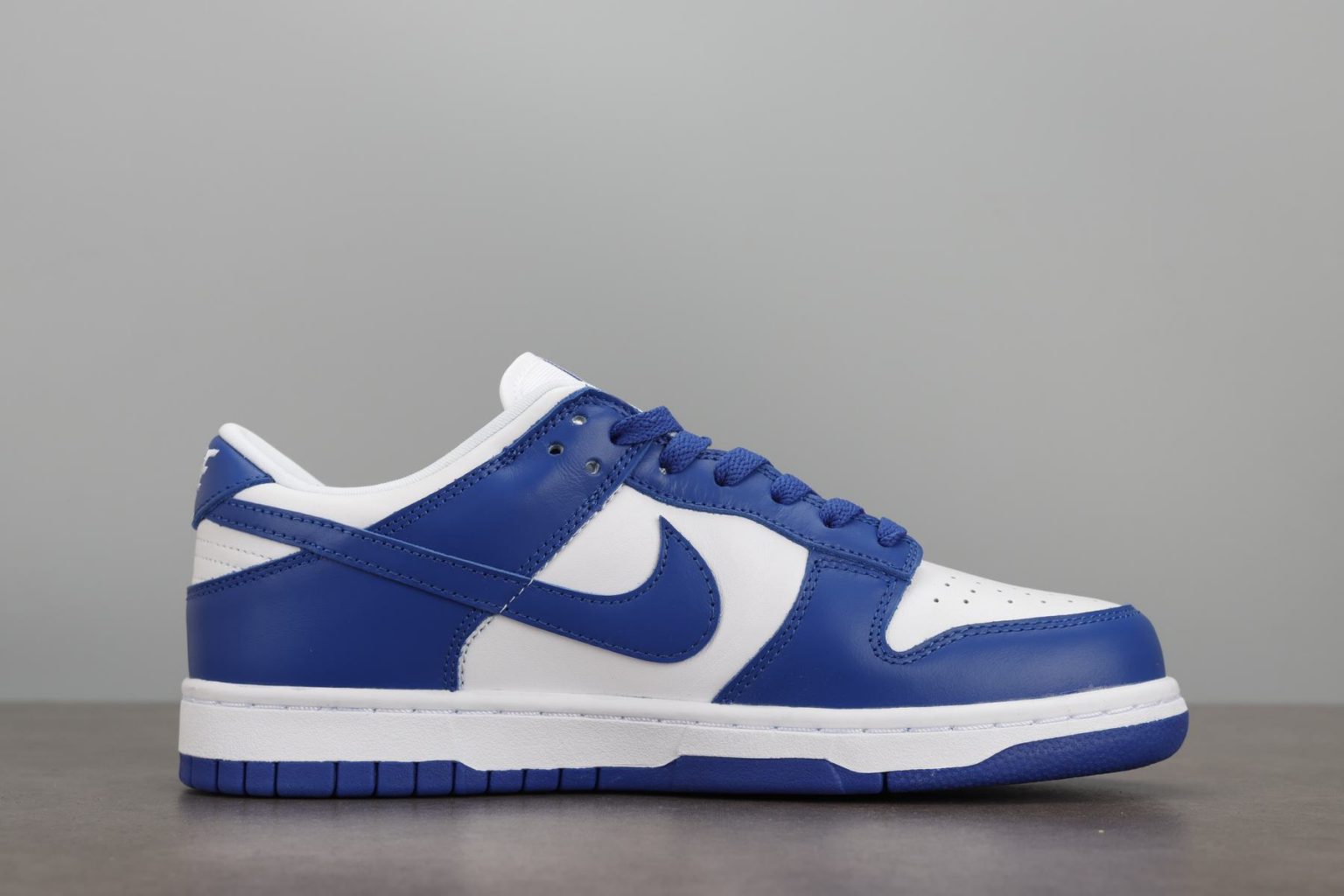 nike sb dunk kentucky low