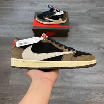 Nike Jordan1 Low Travis Scott