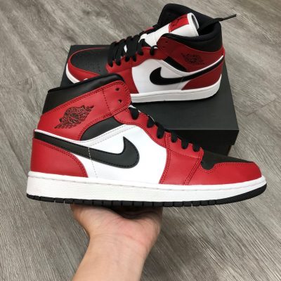 Giày Nike Jordan1 Mid Chicago Toe
